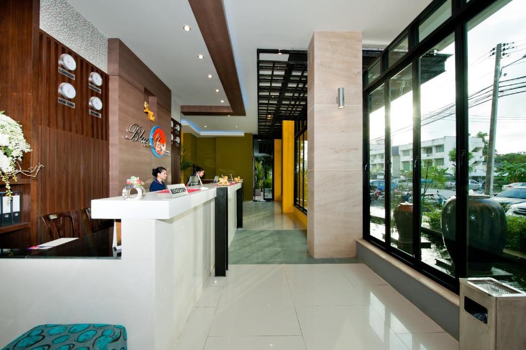 Hotel Blue Sky Patong Exterior foto