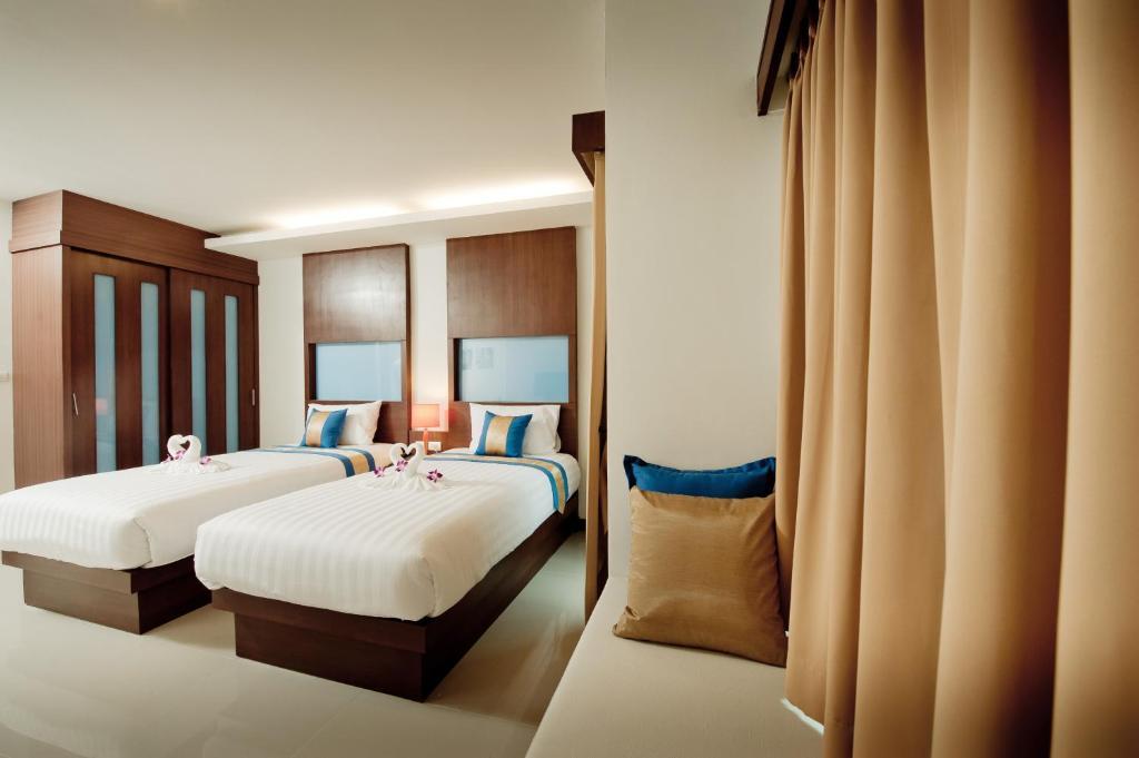 Hotel Blue Sky Patong Habitación foto