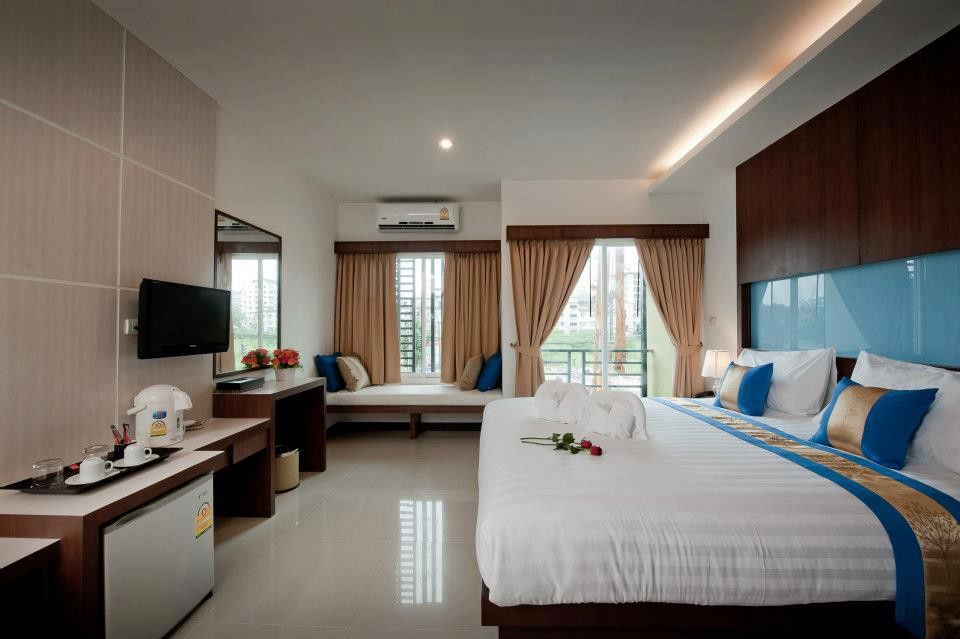 Hotel Blue Sky Patong Exterior foto