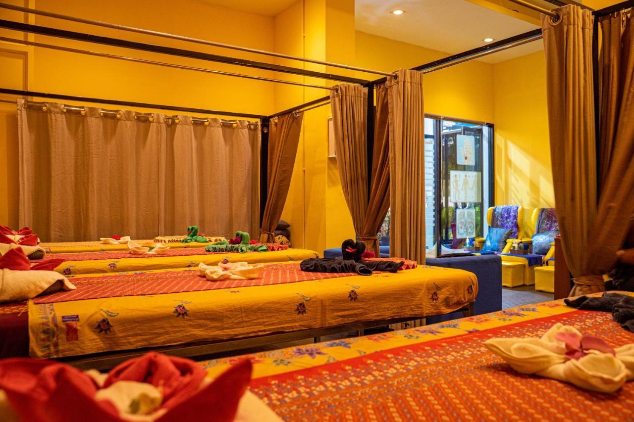 Hotel Blue Sky Patong Exterior foto