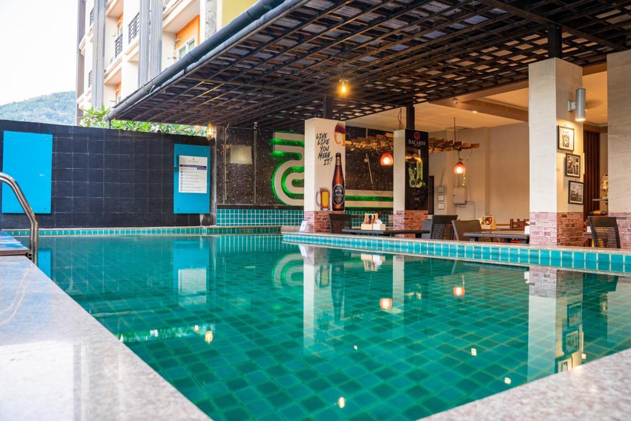 Hotel Blue Sky Patong Exterior foto