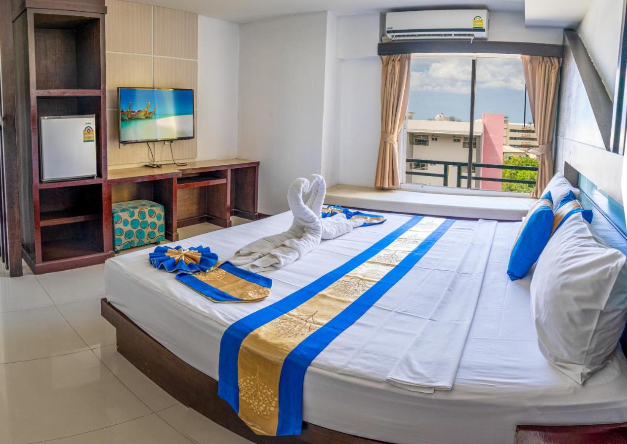 Hotel Blue Sky Patong Exterior foto